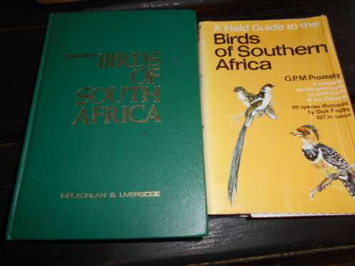 2 bird books - Roberts birds of south Africa and Birds of Southern Africa Field Guide