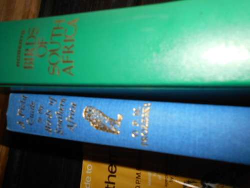 2 bird books - Roberts birds of south Africa and Birds of Southern Africa Field Guide