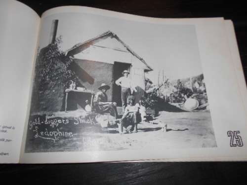Pilgrim`s Rest : A Pictorial History/ Geskiedenis In Beeld met los Stappergids