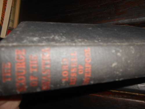 THE SCOURGE OF THE SWASTIKA -  LORD RUSSELL - Cassell & Co 1956