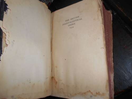 The British Pharmaceutical Codex 1934  :    2nd impres 1935 (chemist reference book 1768 pages