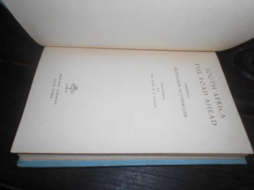 Hildegard Spottiswoode - South Africa The road ahead - Howard Timmins Cape Town 1960 softback