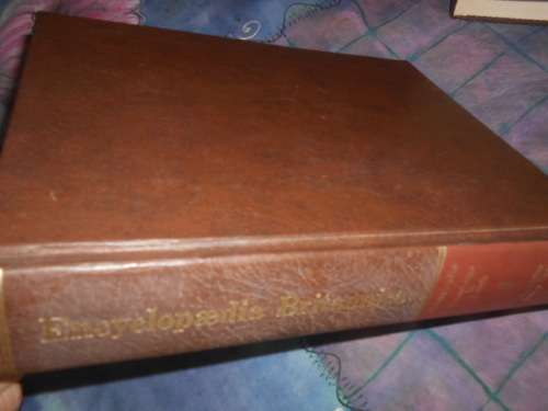 Volume 9 KNOWLEDGE INDEPH:  HUMIDITY IVORY COAST - 1980 ENCYCLOPAEDIA Britannica MICROPADIA