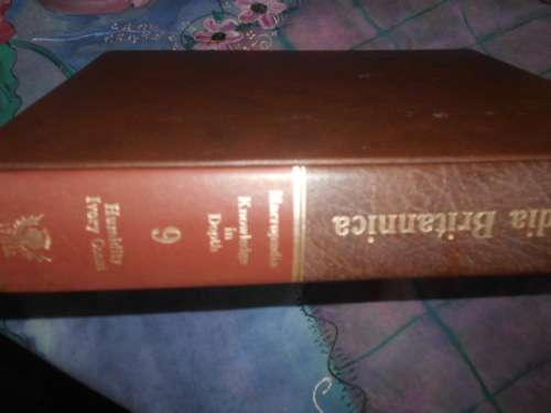 Volume 9 KNOWLEDGE INDEPH:  HUMIDITY IVORY COAST - 1980 ENCYCLOPAEDIA Britannica MICROPADIA