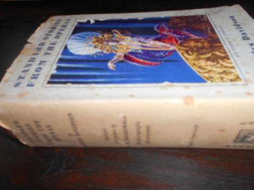 Standard Stories From The Operas [Hardcover] Davidson, Gladys 1952