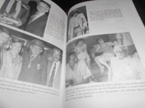 FREEK SWART -  STORIE VAN HENDRIK SCHOEMAN - STORMWINDE OF DROOGTES 2002 1STE ED