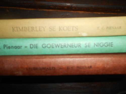 TC PIENAAR -  3 STORIEBOEKE -   LIEBERWALD,  GOEWERNEUR SE NIGGIE, KIMBERLEY SE KOETS
