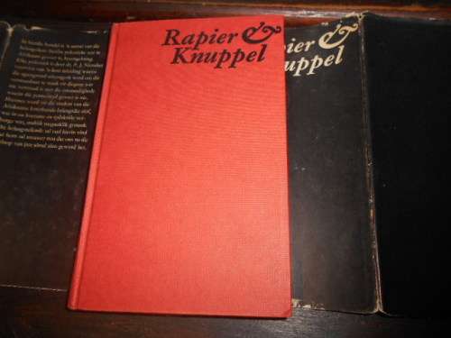 RAPIER &  KNUPPEL - Letterkundige polemieke - PJ Nienaber 1965 Nas. Boekh.