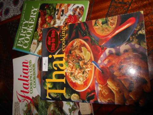 3 BOOKS:  WOOLWORTHS THAI STEP BY STEP, PARTY COOKERY & ITALIAN COOKING CLASS