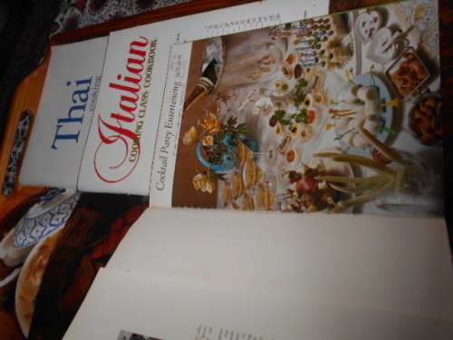 3 BOOKS:  WOOLWORTHS THAI STEP BY STEP, PARTY COOKERY & ITALIAN COOKING CLASS