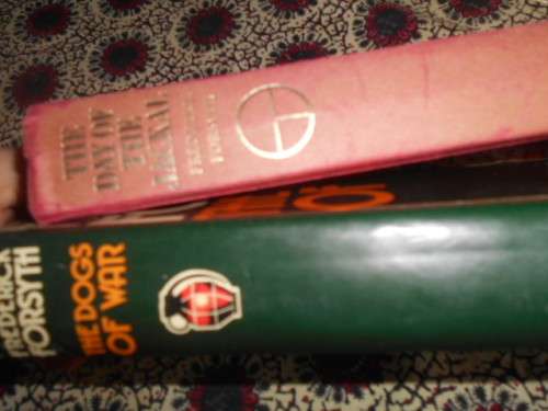 FREDERICK FORSYTH - THE DOGS OF WAR & THE DAY OF THE JACKAL- Hutchinson