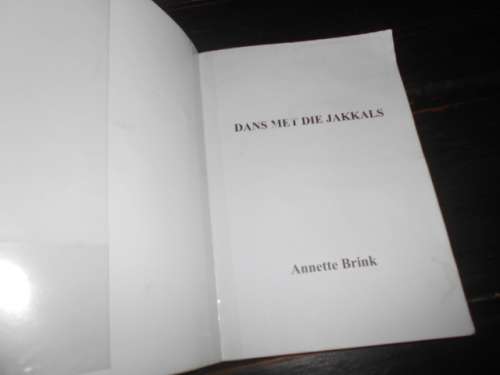 ANNETTE BRINK - DANS MET DIE JAKKALS -  Roman