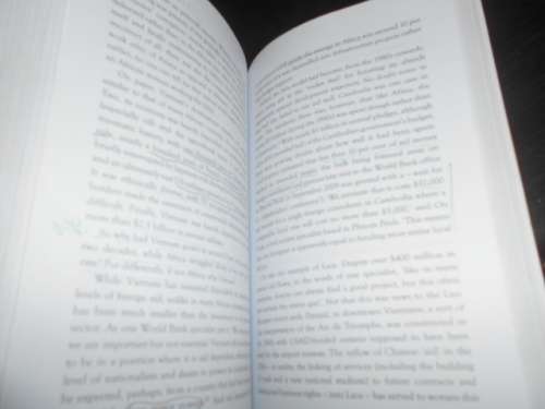 GREG MILLS - WHY AFRICA IS POOR - Penguin softback 2010