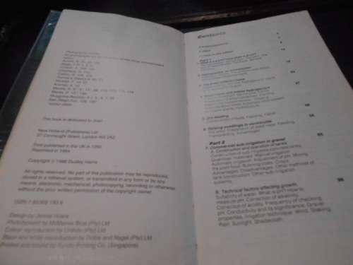 Hydroponics - Complete handbook Guide to Gardening without Soil Dudley Harris