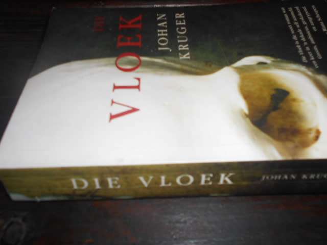 JOHAN KRUGER - DIE VLOEK (ROMAN)  LAPA 1ST ED 2012 SAGTEBAND