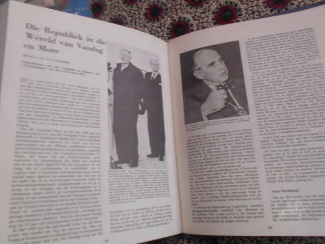 AM VAN SCHOOR - DIE NASIONALE BOEK 1948 - 1973 gedenkboek (NAS. BEWIND 25 JAAR)