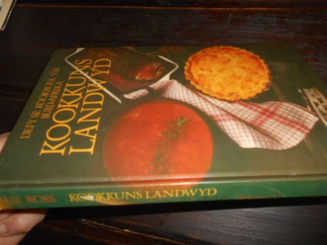 SUE ROSS - KOOKKUNS LANDWYD DEFY  se KOOKKUNS LANDWYD
