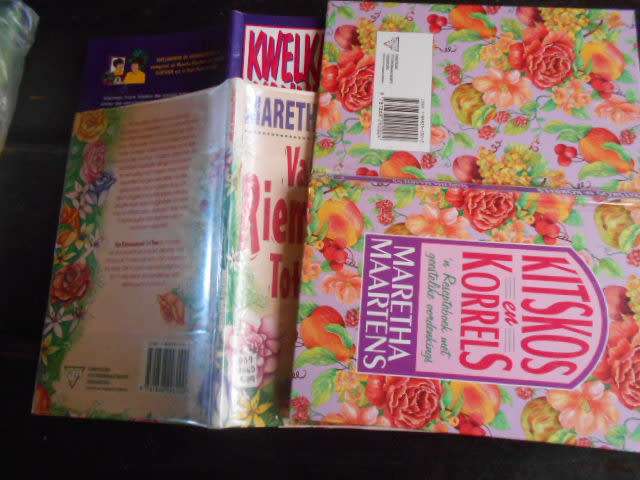 3 boeke Maretha Maartens - Motte & Magrietjies & van riemvasmaak tot Rose