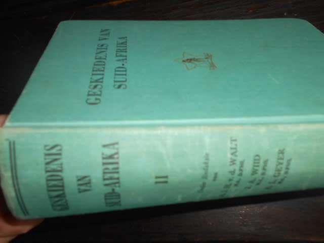 AJH V.D. WALT, JA WIID, AL GEYER - GESKIED van  SUID-AFRIKA  DEEL 2 BESTUURSVORME 1951