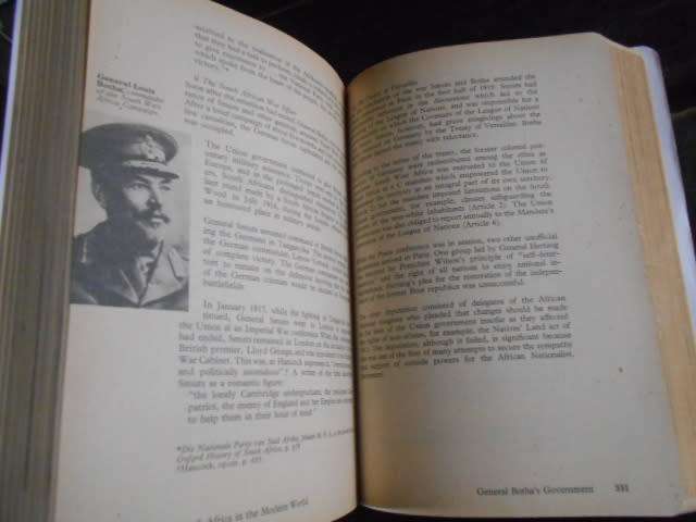 SOUTH AFRICA IN THE MODERN WORLD (1910-1970) Edited by JJ Breitenbach 1980 Shuter & Shooter