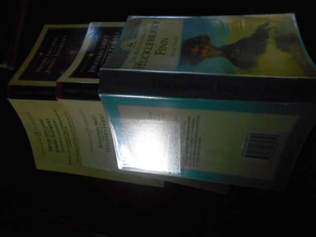 3 Penguin Classics - Gullivers Travels,  Joseph Andrews & Huckleberry Finn