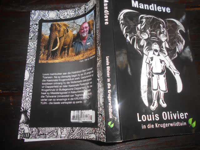 MANDLEVE - LOUIS OLIVIER (veldwagter) IN DIE KRUGER WILDTUIN  2021  geillus sagteband