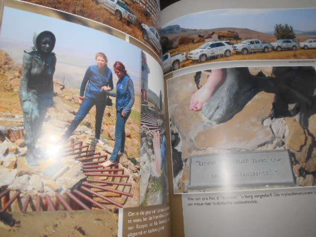 2 REISBOEKE -  1. P Joyce - SA REISGIDS EN OP SPORE VAN RETIEF  Danie Langner