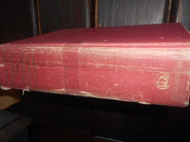 Hutchinson`s new 20th century encyclopedia 1973-  EM HORSLEY EDITOR with maps