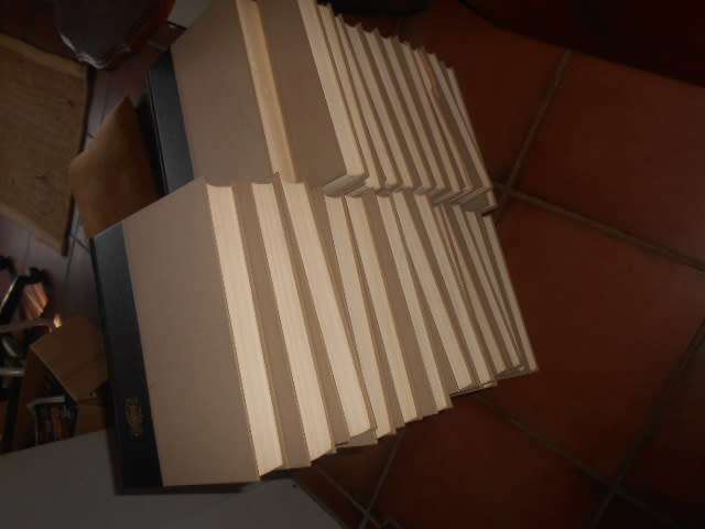 ENCYCLOPAEDIA BRITANNICA 1968 -  FULL SET 24 BOOKS ( 23 + INDEX)