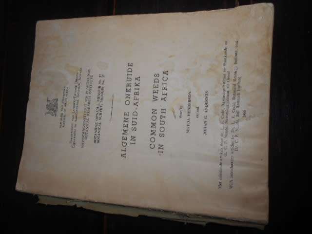 Common Weeds/Onkruide in South Africa botaniese memoir nr. 37 illus weeds softback 1966