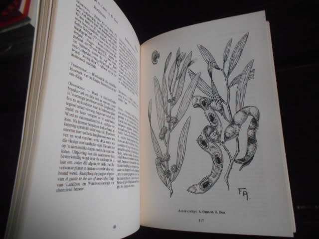 Verklaarde onkruide & uitheemse indringerplante/WEEDS  in SA Mayda Henderson 1987