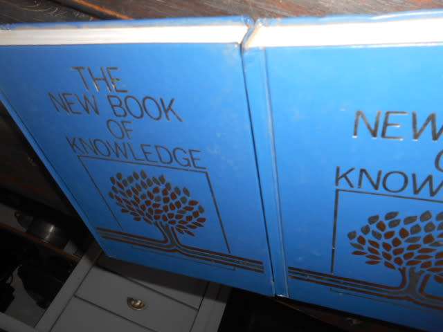 TWO NEW BOOK OF KNOWLEDGE   Numbers   1A   &   2B Grolier 1984