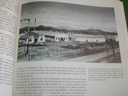 DJ VAN VAN ZYL - LANGEBERG, - 50 JAAR INMAAK PRESTASIE ou fotos van ASHTON KOO 1940-1990  +BRONNELYS