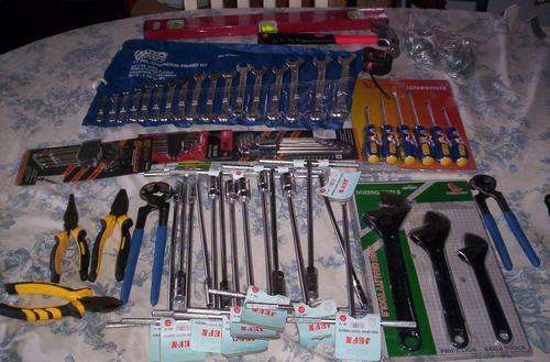 SELECTION OF HAND TOOLS NEW