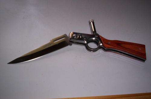 RIFLE SHAPED AMERICAN KNIFE