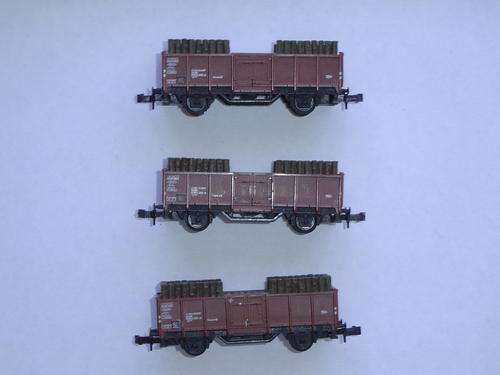 ARNOLD SET 3 WOOD POLE WAGONS 56mm