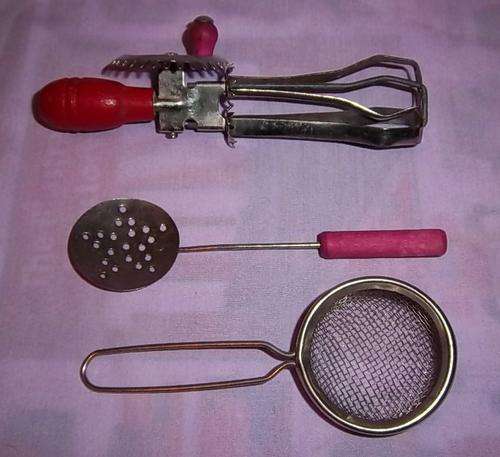 X3 VINTAGE MINIATURE KITCHEN UTENSILS MADE IN JAPAN