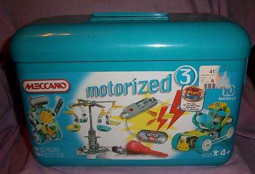 A MECCANO SET WITH A MECCANO TRAVELING CASE