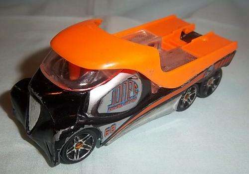 A CABIN FEVER TRUCK BY HOTWHEELS, 2000