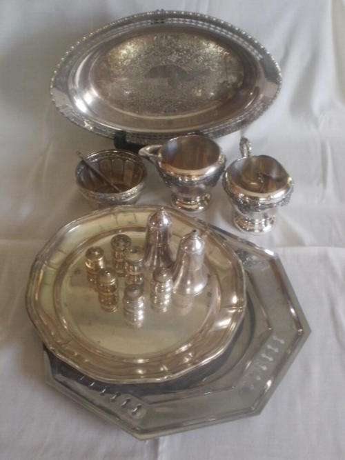 14 PIECES OF SILVER PLATED ITEMS