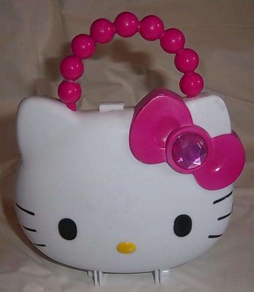 A HELLO KITTY PURSE