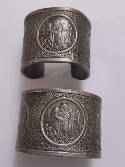 Puter Bangles