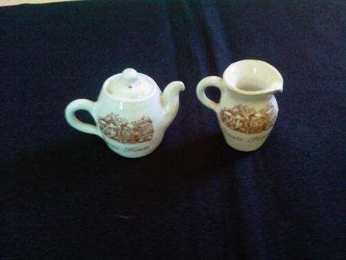 MINITURE SMUTS HOUSE COFFEE POT AND JUG