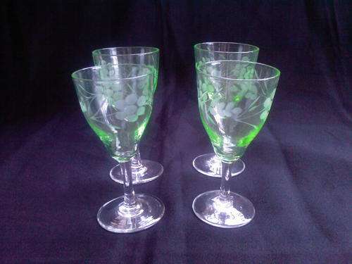 X4 LOVELY GREEN COLOURED GLASSES