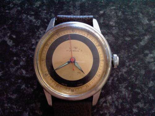 A UNUSUAL MECHANICAL WRIST WATCH