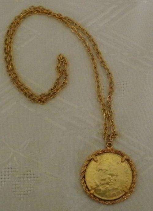 A NICE NECKLACE