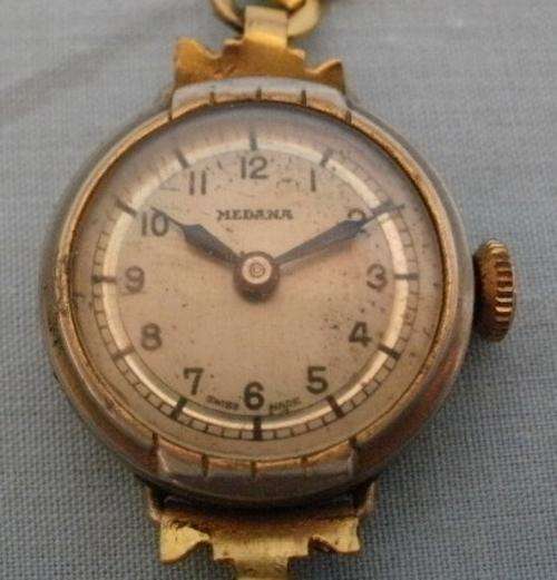 A NICE MEDANA MECHANICAL WOMAN'S WRIST WATCH