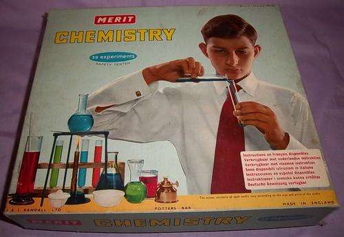 A VINTAGE CHEMISTRY SET STILL IN IT'S ORIGINAL BOX