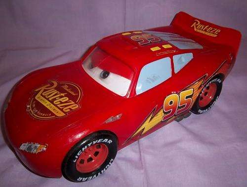 A HUGE LIGHTNING McQUEEN CAR WITH SOUNDS AND EYES MOVE