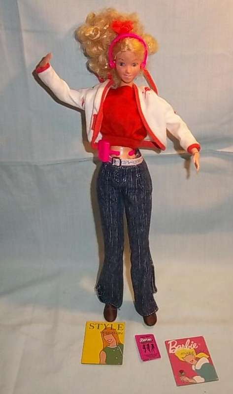 STARR TEEN BARBIE DOLL BY MATTEL, 1979, VERY FLEXIBLE.....